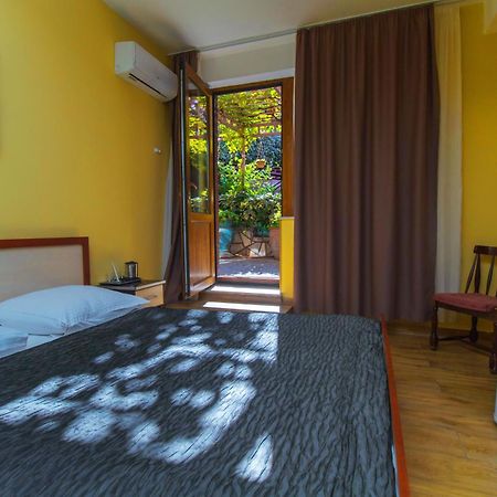 Irmeni Hotel Tbilisi Exteriör bild