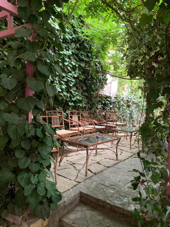 Irmeni Hotel Tbilisi Exteriör bild