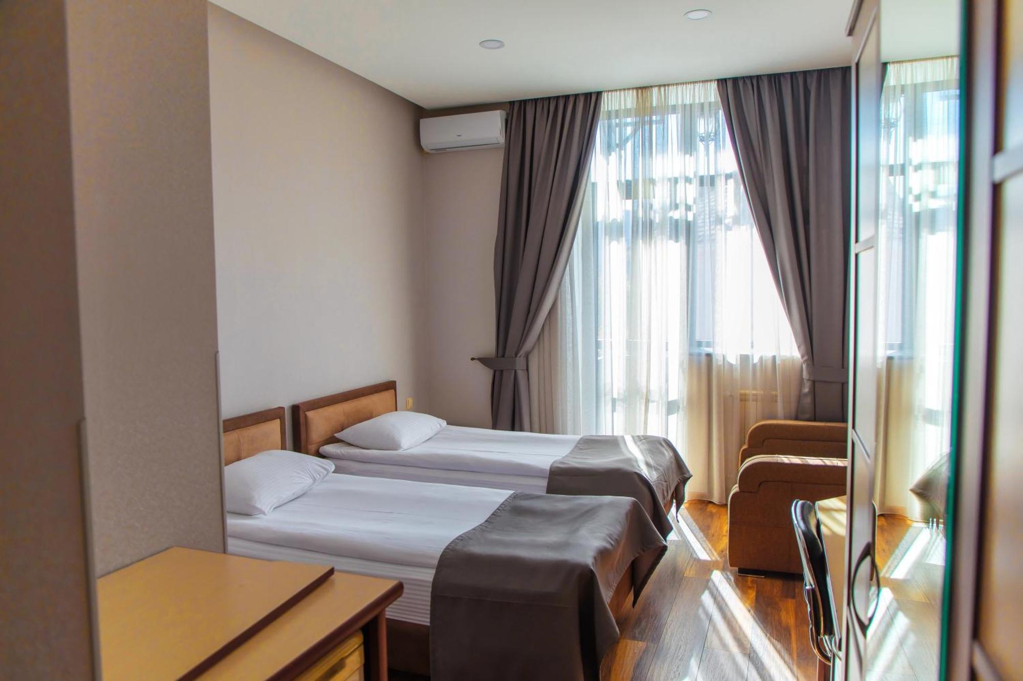 Irmeni Hotel Tbilisi Exteriör bild
