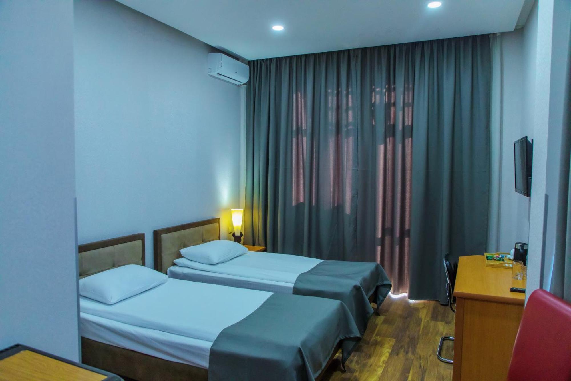 Irmeni Hotel Tbilisi Exteriör bild