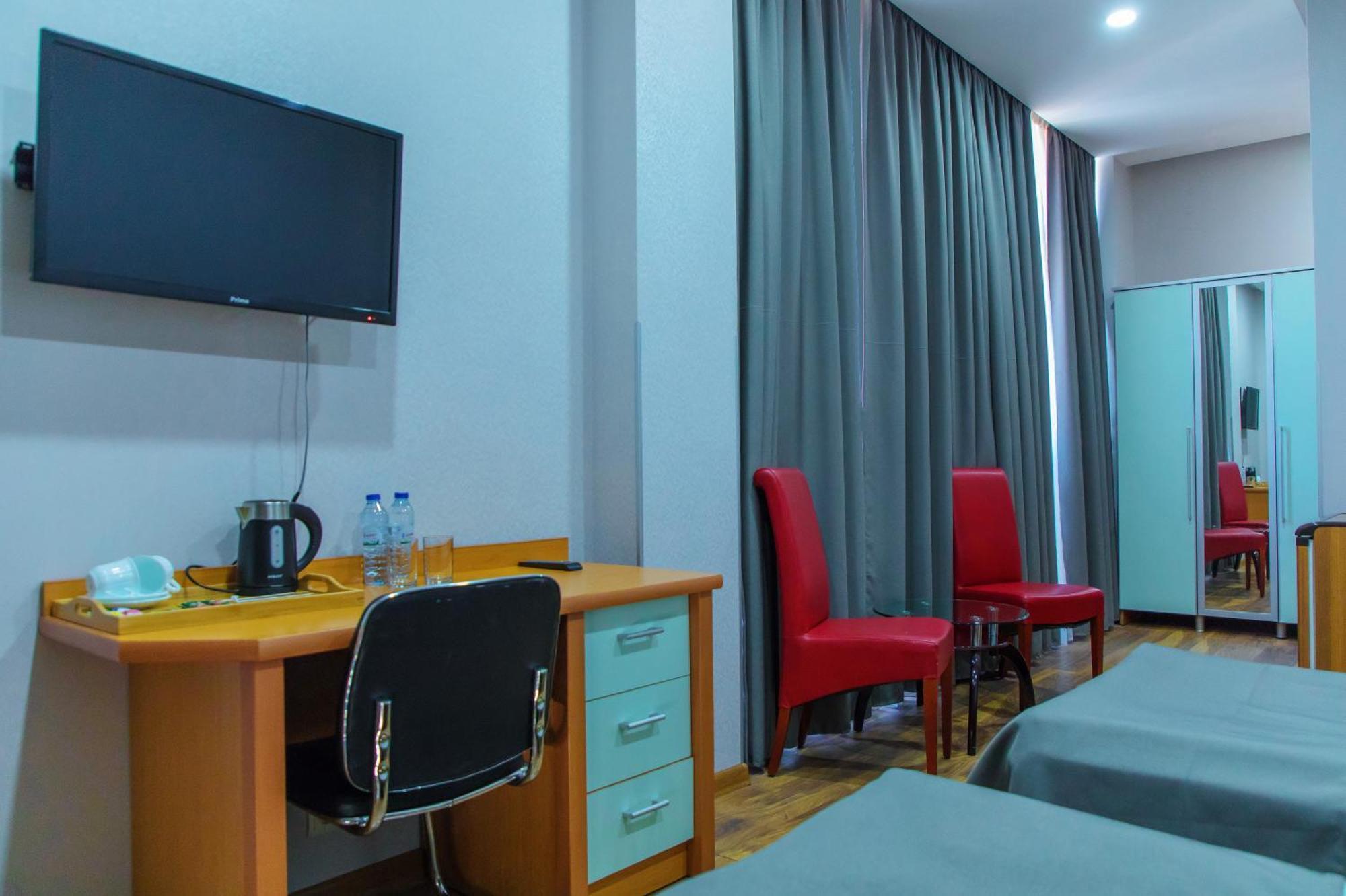Irmeni Hotel Tbilisi Exteriör bild
