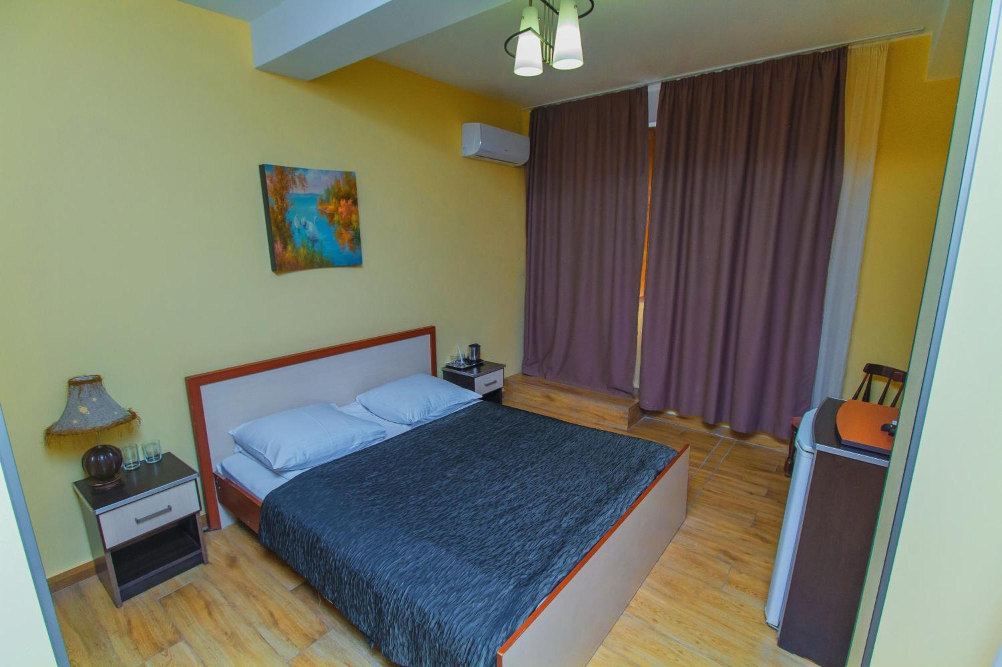 Irmeni Hotel Tbilisi Exteriör bild