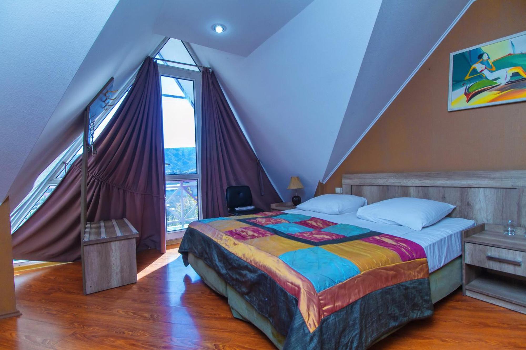 Irmeni Hotel Tbilisi Exteriör bild
