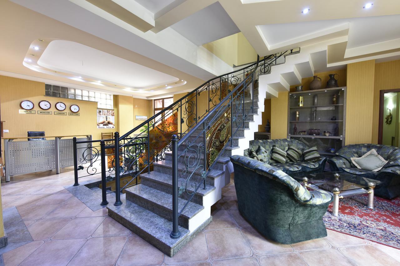 Irmeni Hotel Tbilisi Exteriör bild
